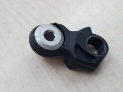 Shimano Achseinheit F. Schaltwerkhalter RD-M8050